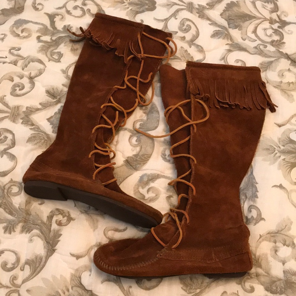 MINNETONKA BOOTS